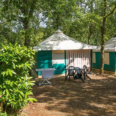 فندق Camping Au Bois Dormant Chauffour-sur-Vell المظهر الخارجي الصورة