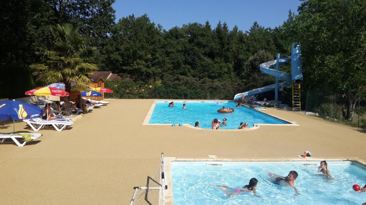 فندق Camping Au Bois Dormant Chauffour-sur-Vell المظهر الخارجي الصورة