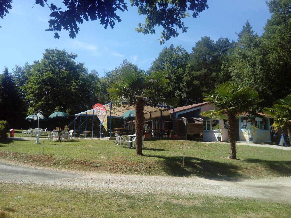Camping Au Bois Dormant Chauffour-sur-Vell المظهر الخارجي الصورة