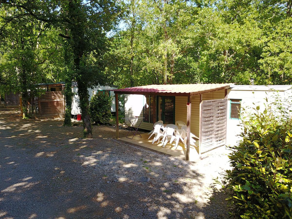 فندق Camping Au Bois Dormant Chauffour-sur-Vell المظهر الخارجي الصورة