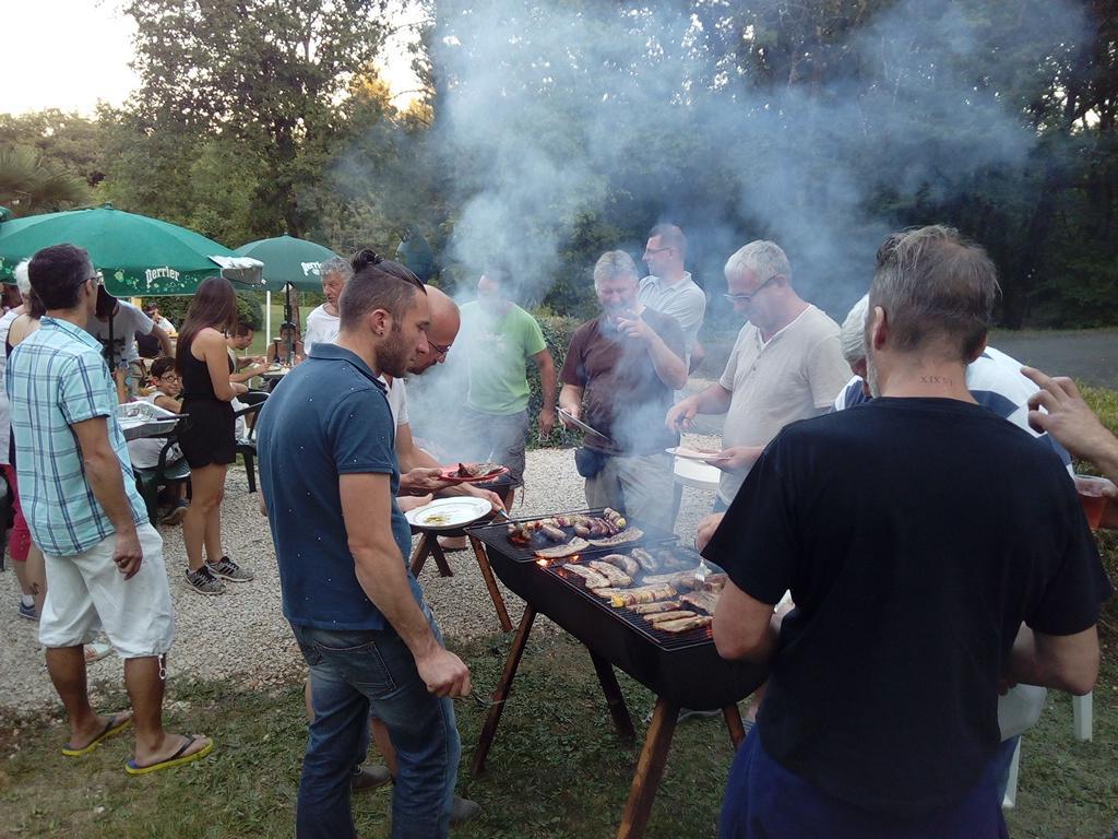 Camping Au Bois Dormant Chauffour-sur-Vell المظهر الخارجي الصورة