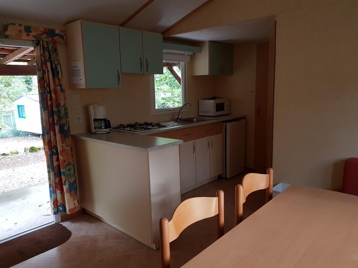 فندق Camping Au Bois Dormant Chauffour-sur-Vell المظهر الخارجي الصورة