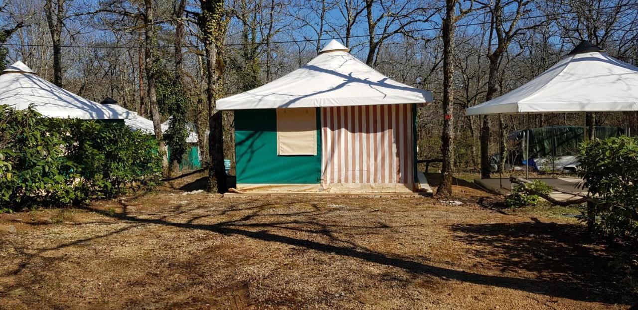 فندق Camping Au Bois Dormant Chauffour-sur-Vell المظهر الخارجي الصورة